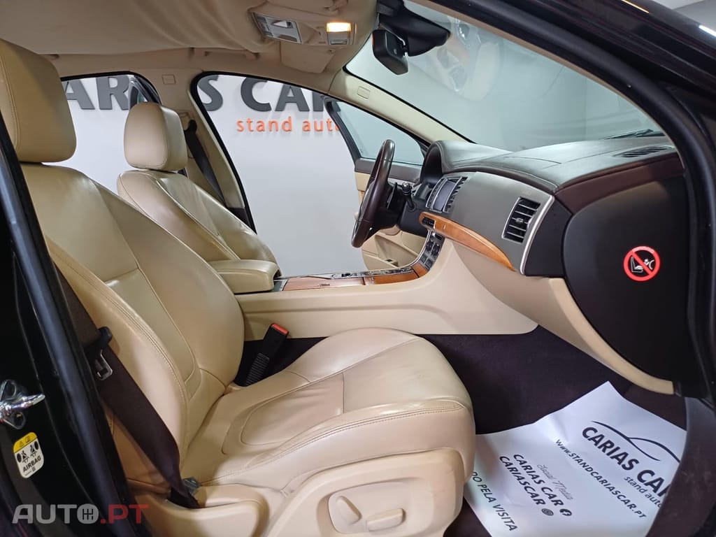 Jaguar XF 2.2 D Premium Luxury