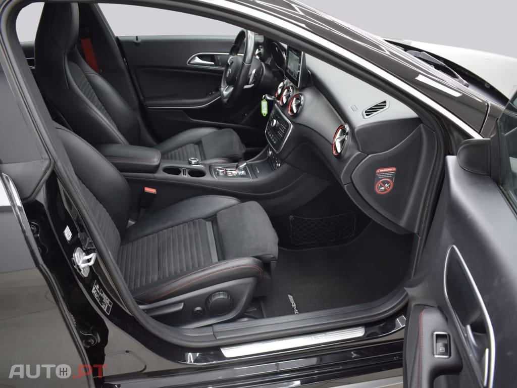 Mercedes-Benz CLA 45 AMG 4M
