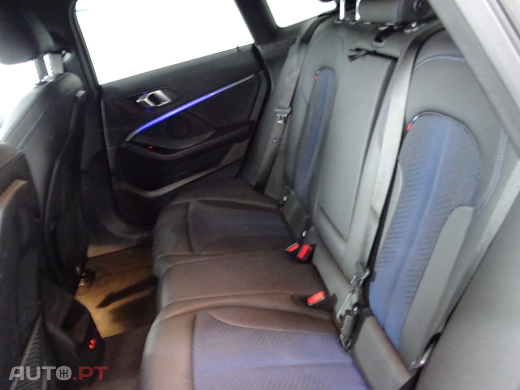 BMW 216 d Pack Desportivo M