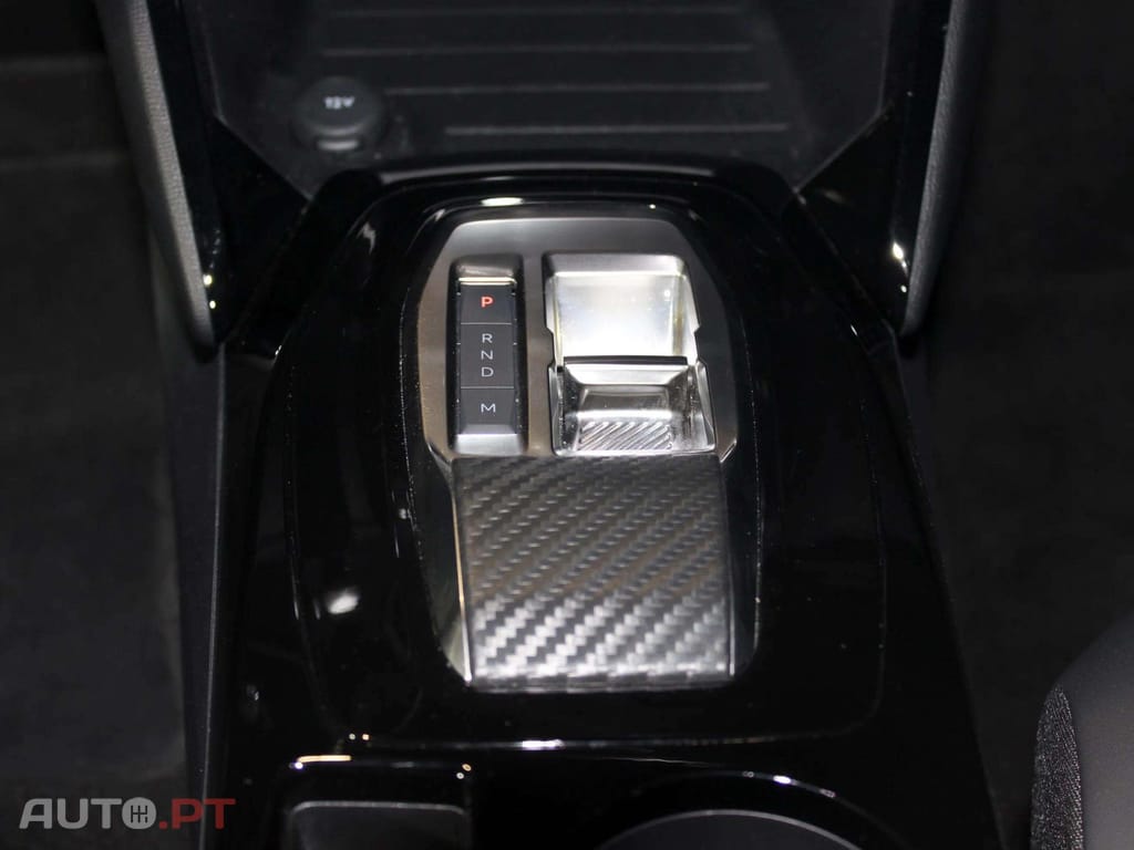 Peugeot 2008 1.2 Hybrid Allure e-DCS6