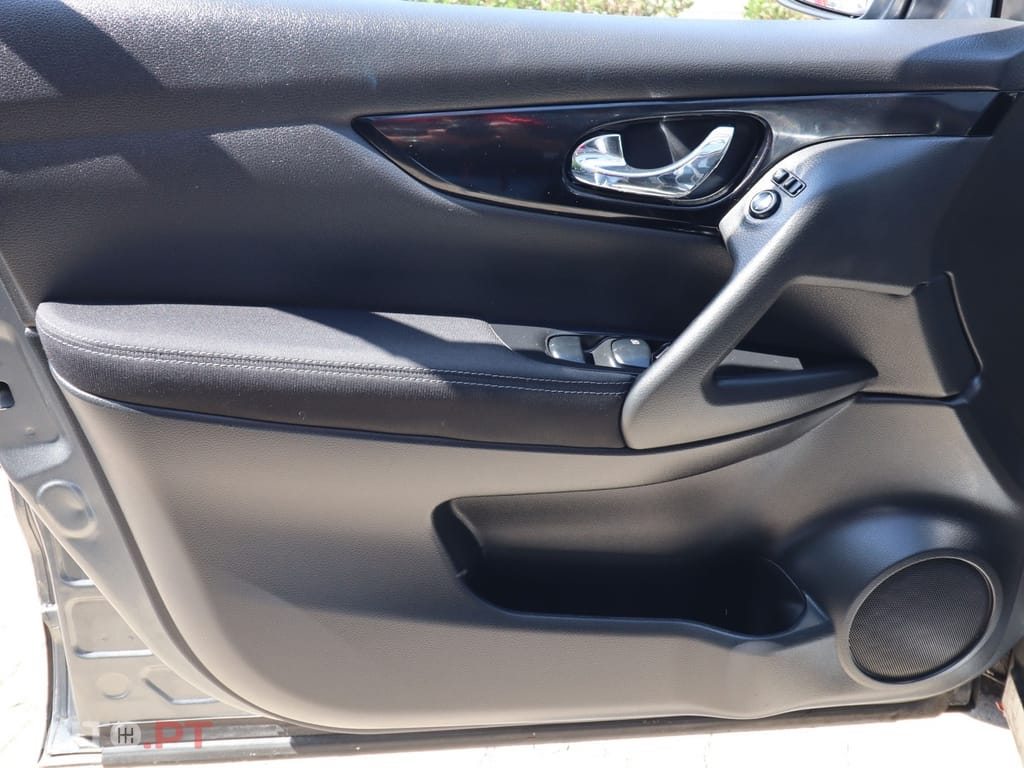Nissan Qashqai 1.5 dCi N-Connecta 18