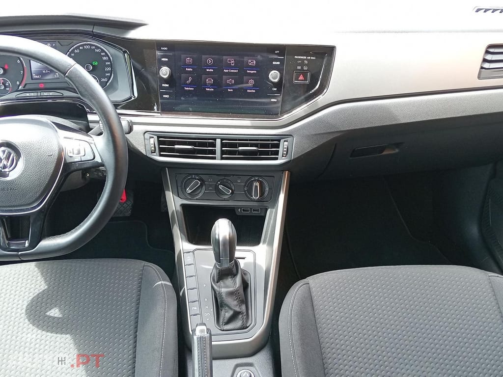 Volkswagen Polo 1.0 TSI Confortline DSG