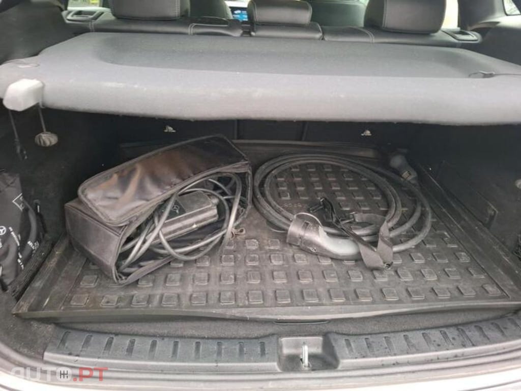 Mercedes-Benz EQA 250 67KWH 