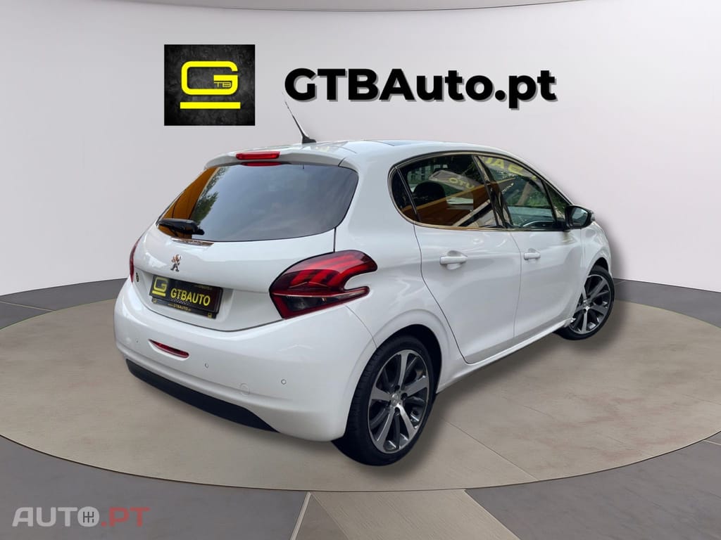 Peugeot 208  1.2 e-THP Féline