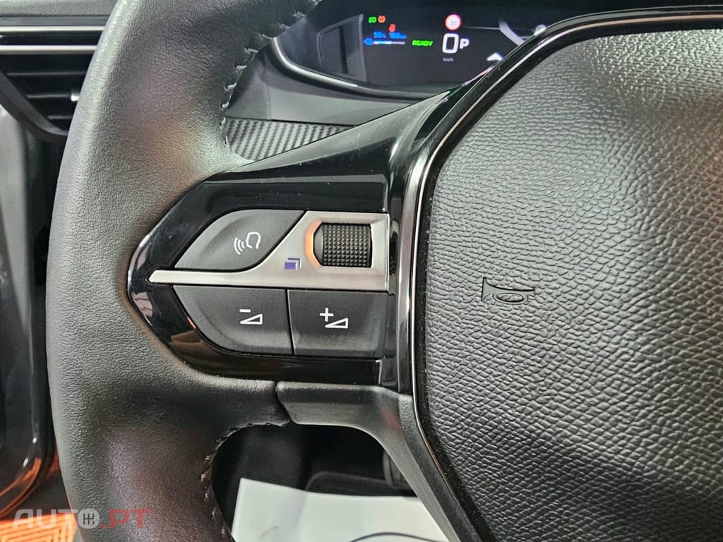 Peugeot e-208 50 kWh Allure — fotografia 15