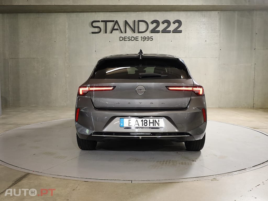 Opel Astra 1.2 T Elegance