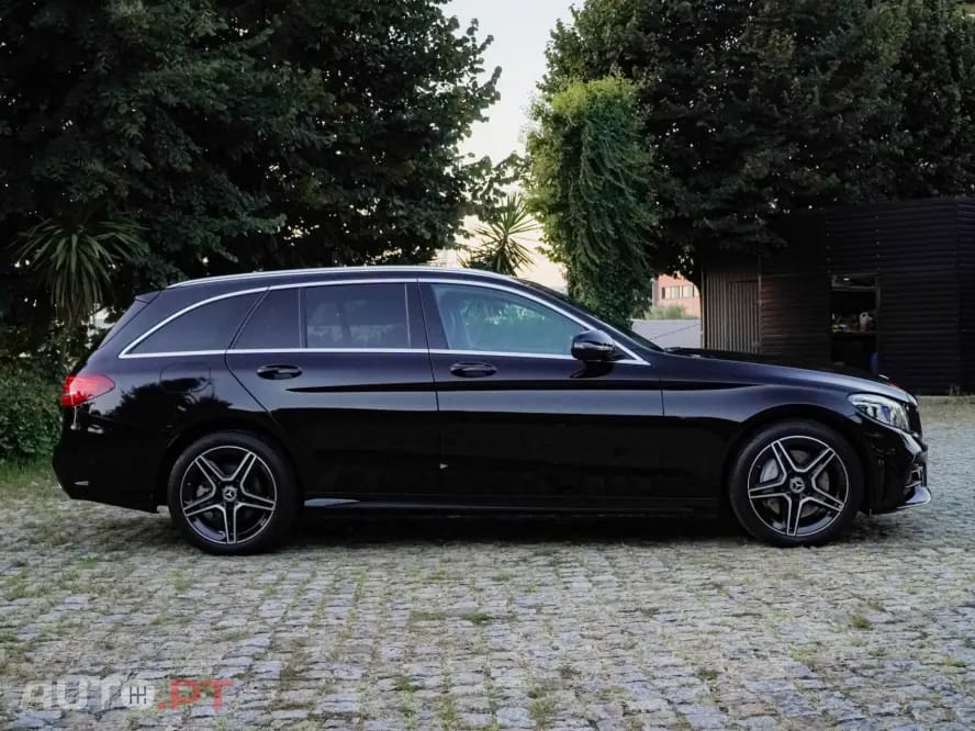 Mercedes-Benz C 300 Outro