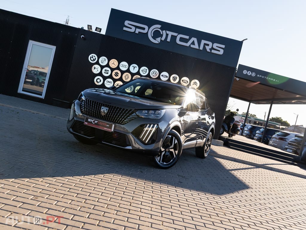 Peugeot 2008 1.2 PureTech GT EAT8