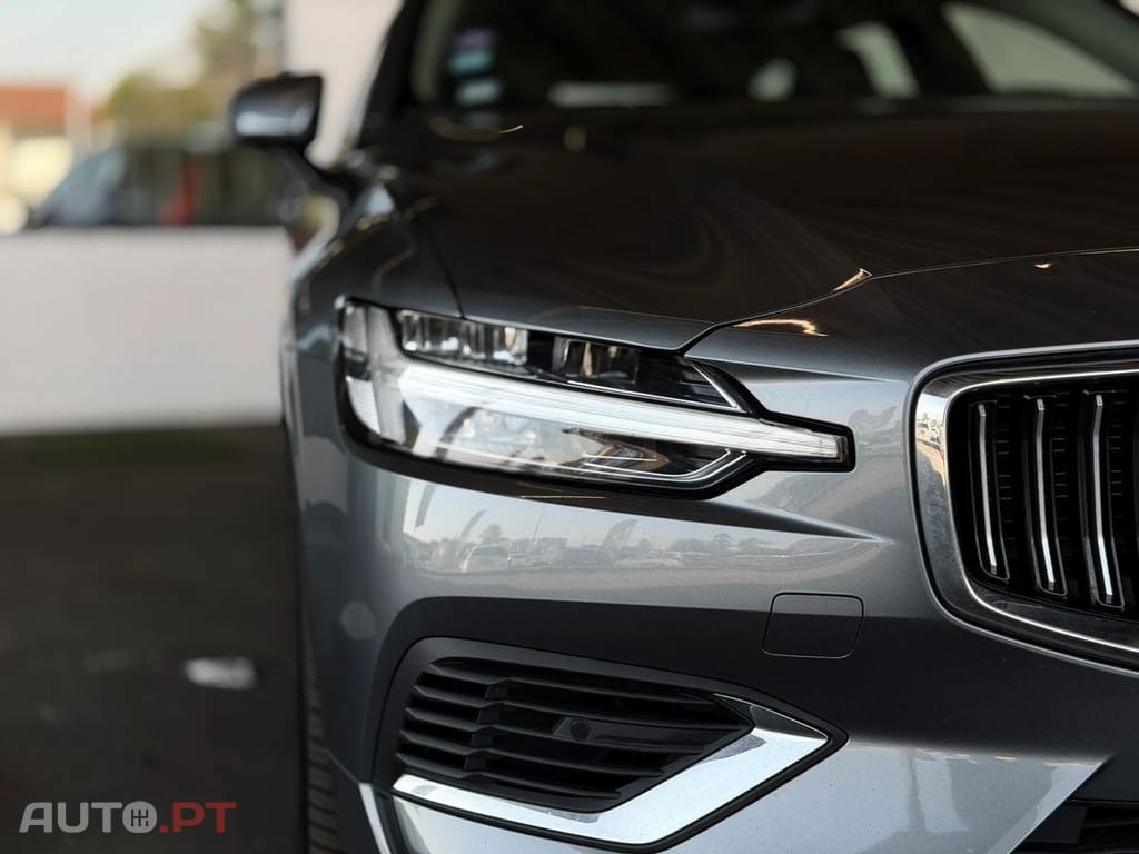Volvo V60 2.0 T6 AWD TE R-Design