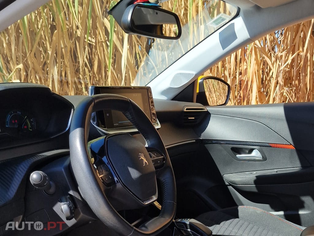 Peugeot E-208 Active Pack
