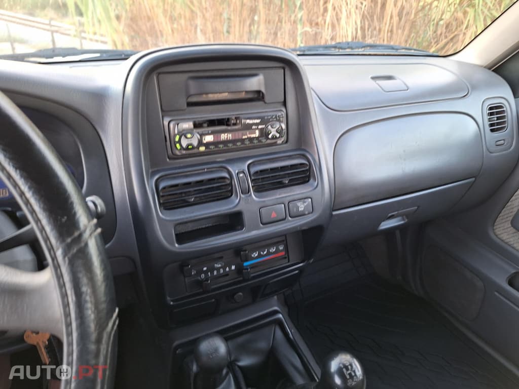 Nissan Pick Up D22 KING CAB 4X4