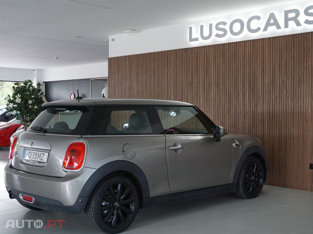 MINI Cooper One Blackyard