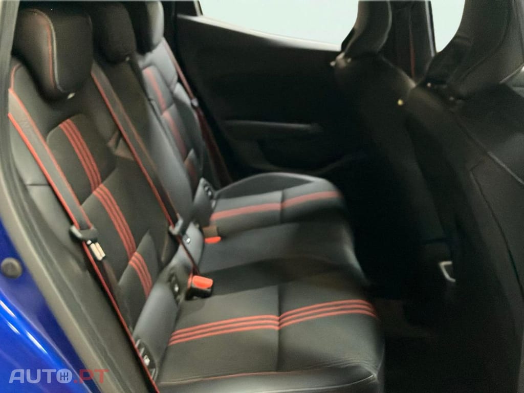 Renault Clio 1.0 TCe RS LINE