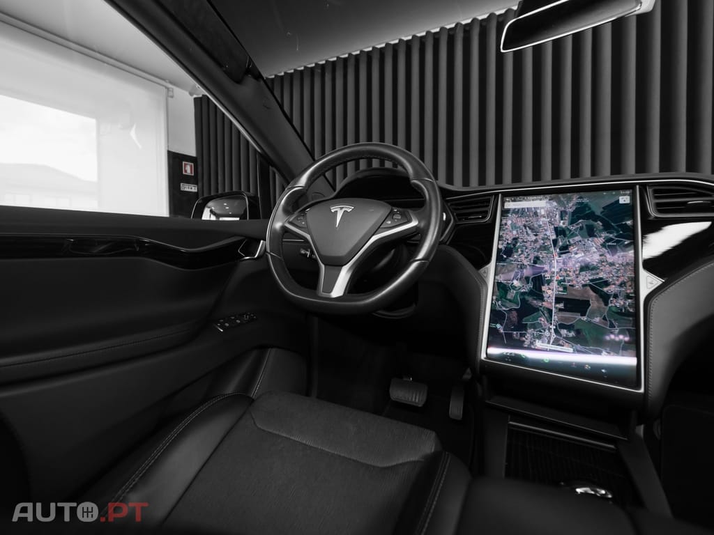 Tesla Model X 75D