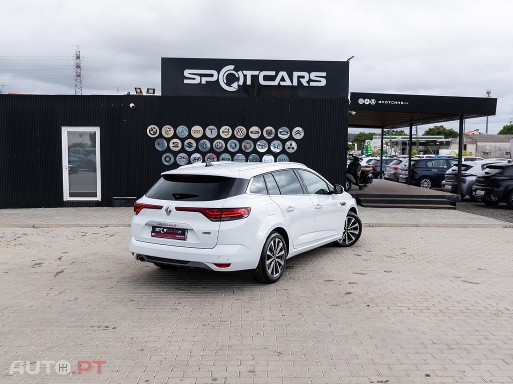 Renault Mégane Sport Tourer 1.5 Blue dCi R.S. Line