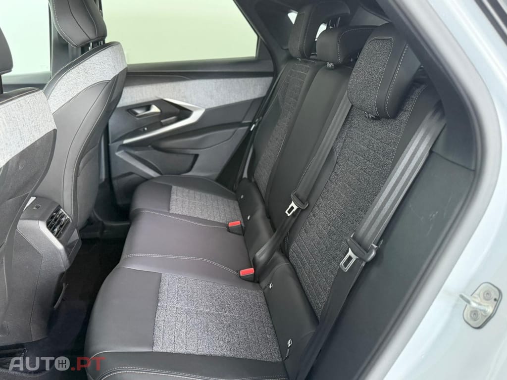 Peugeot 3008 1.2 Hybrid Allure e-DCS6