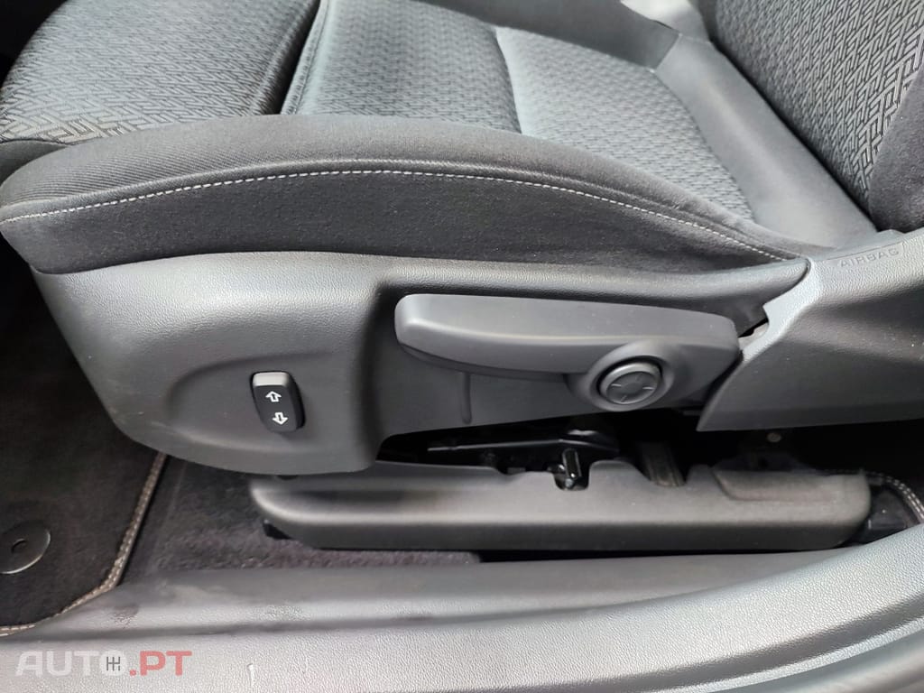 Opel Insignia 1.6 CDTI BUSINESS