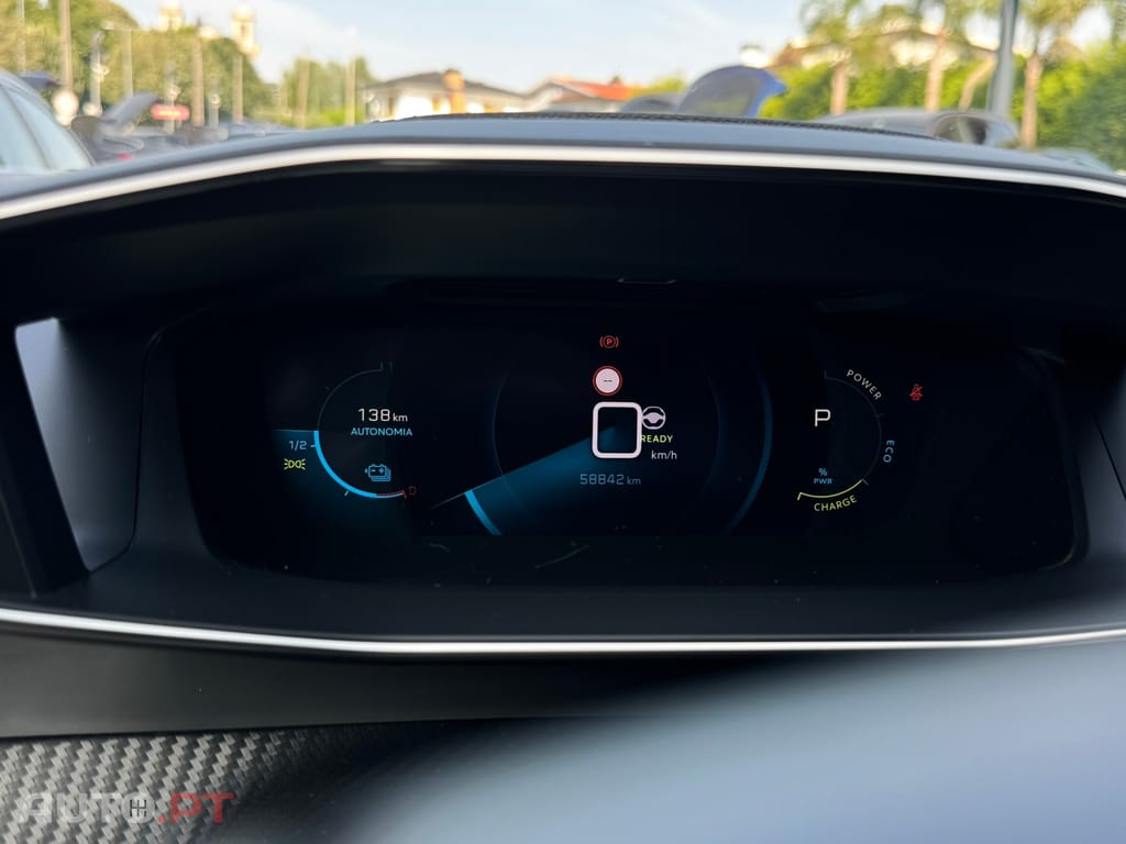 Peugeot E-2008 50 kWh GT