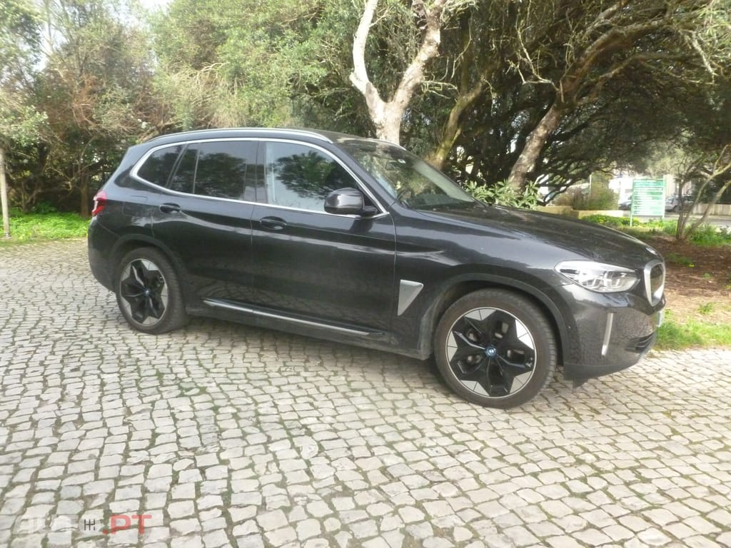 BMW iX3 74 kWh Impressive