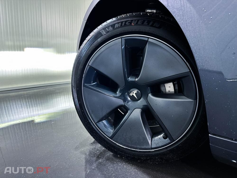 Tesla Model 3 Long Range AWD Dual Motor