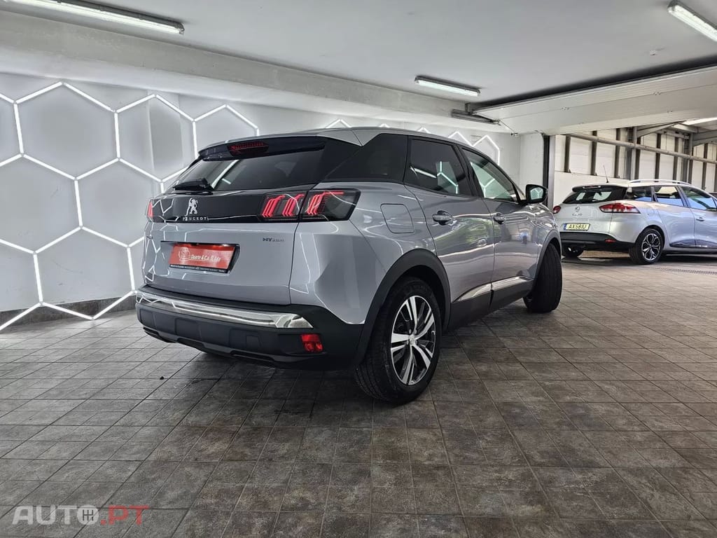 Peugeot 3008 1.6 Hybrid Allure e-EAT8