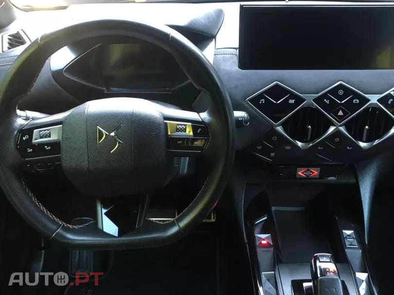 DS DS3 Crossback E-Tense Performance Line