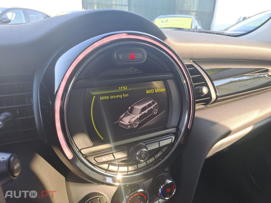 MINI Cooper Cooper D