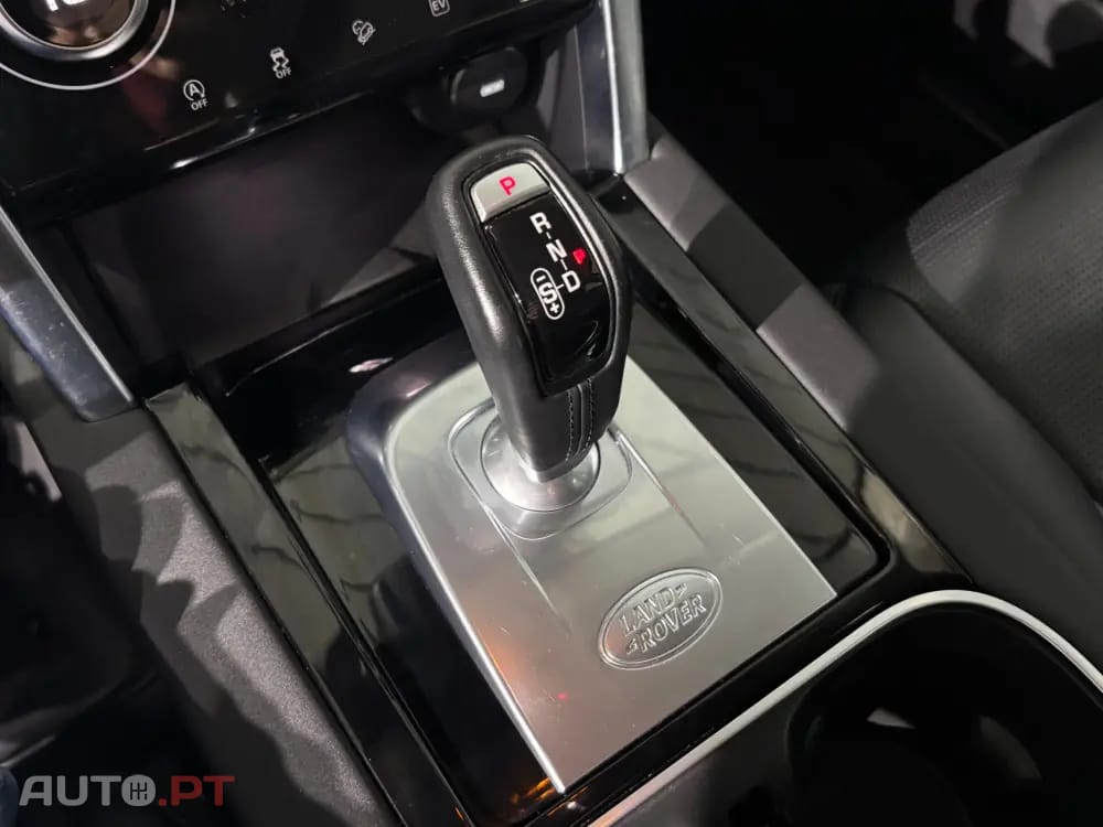 Land Rover Discovery Sport 1.5 I3 P300e AWD R-Dynamic SE