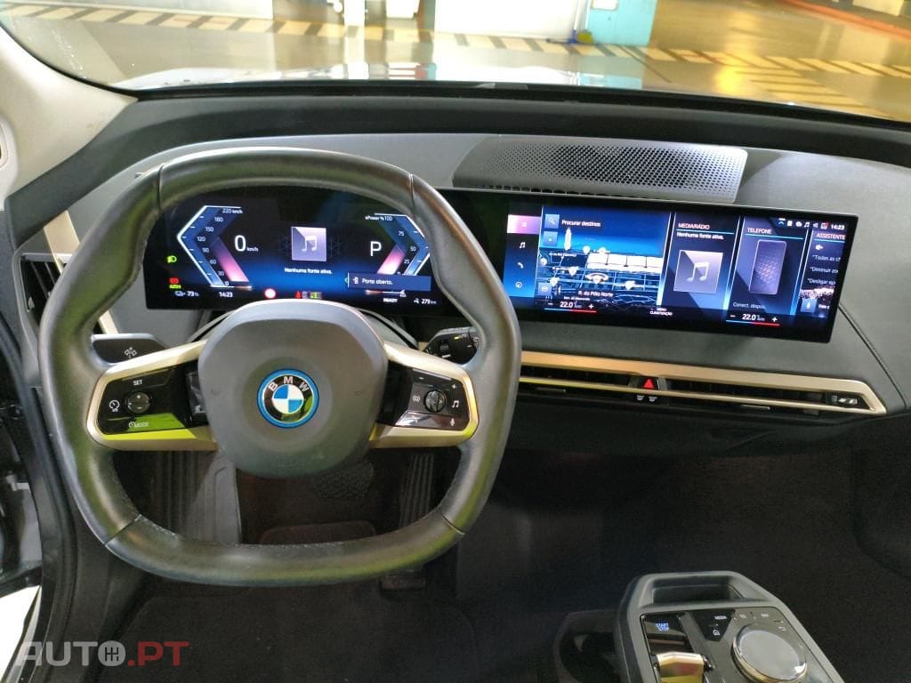 BMW iX xDrive 40