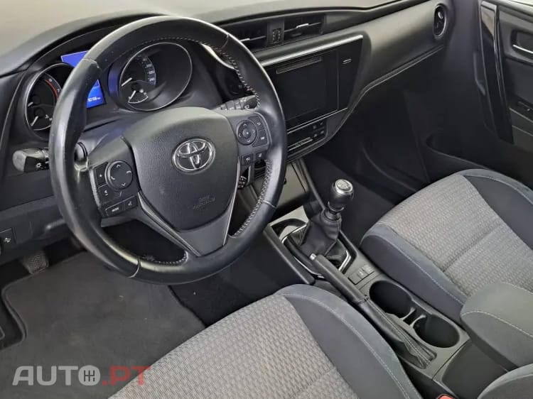 Toyota Auris 1.2T Exclusive