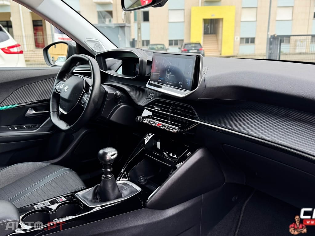 Peugeot 2008 1.5 BlueHDi Allure Pack
