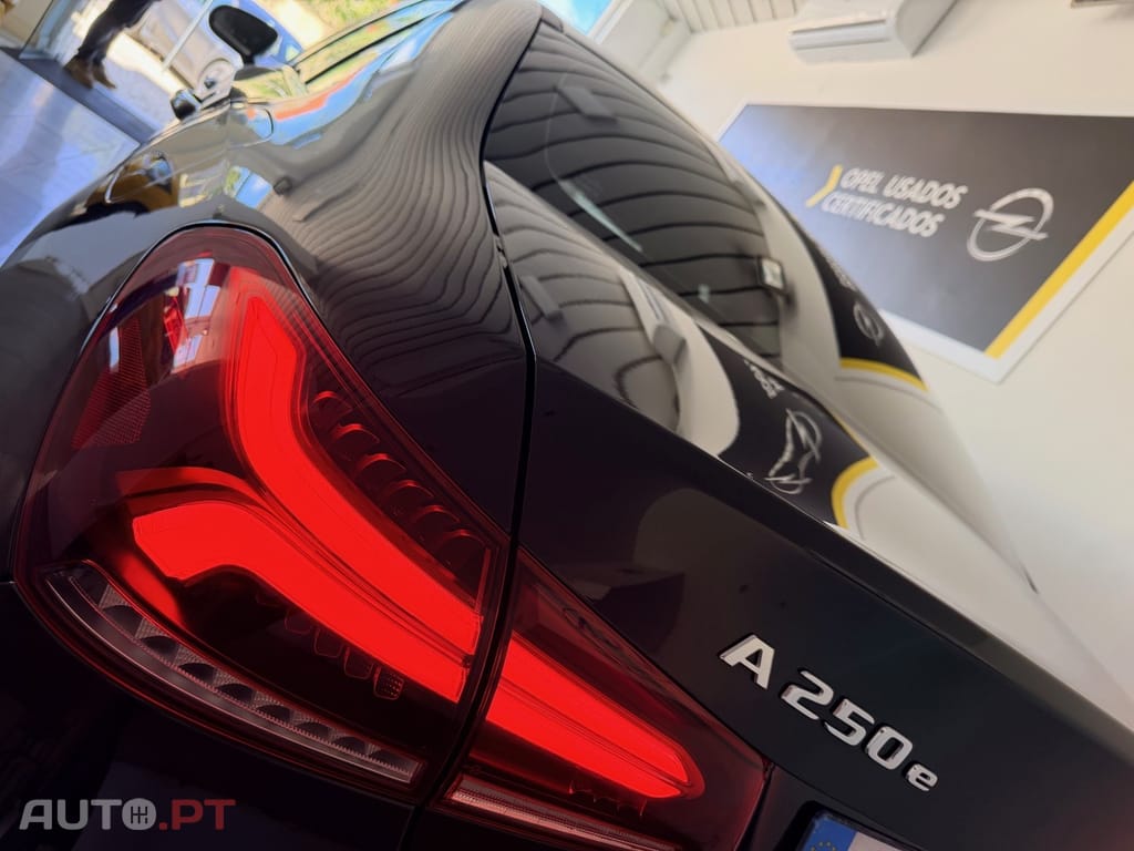 Mercedes-Benz A 250 Limousine Style Plus