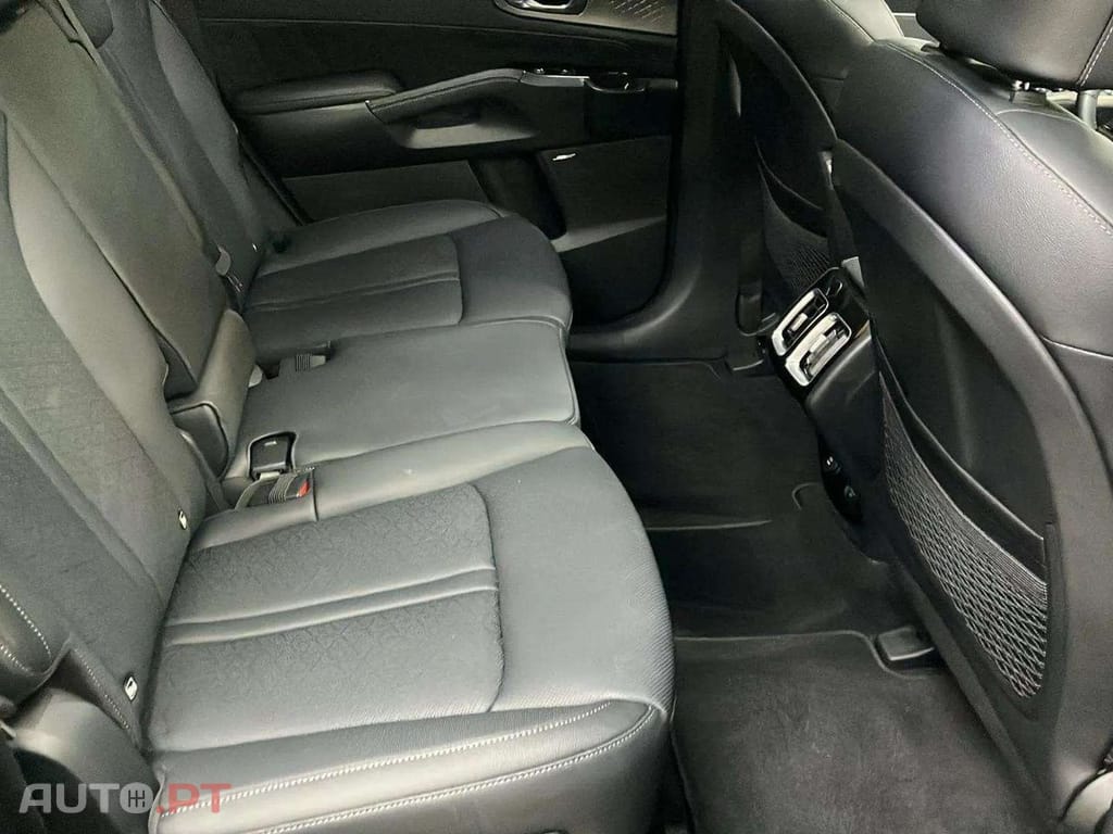 Kia Sorento 1.6 T-GDI PHEV Concept+SRF