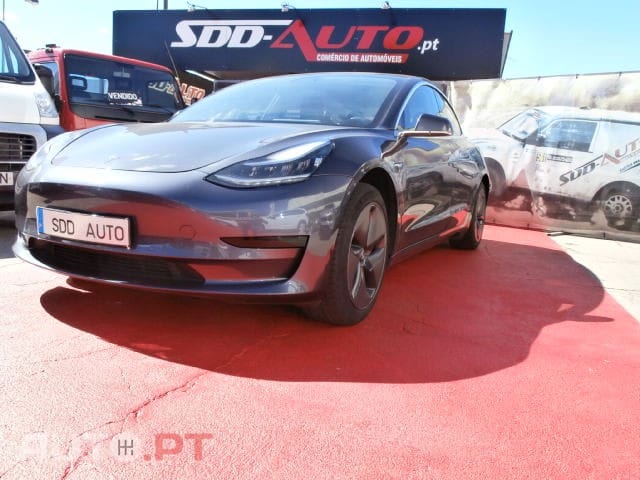 Tesla Model 3 Standard Range Plus RWD