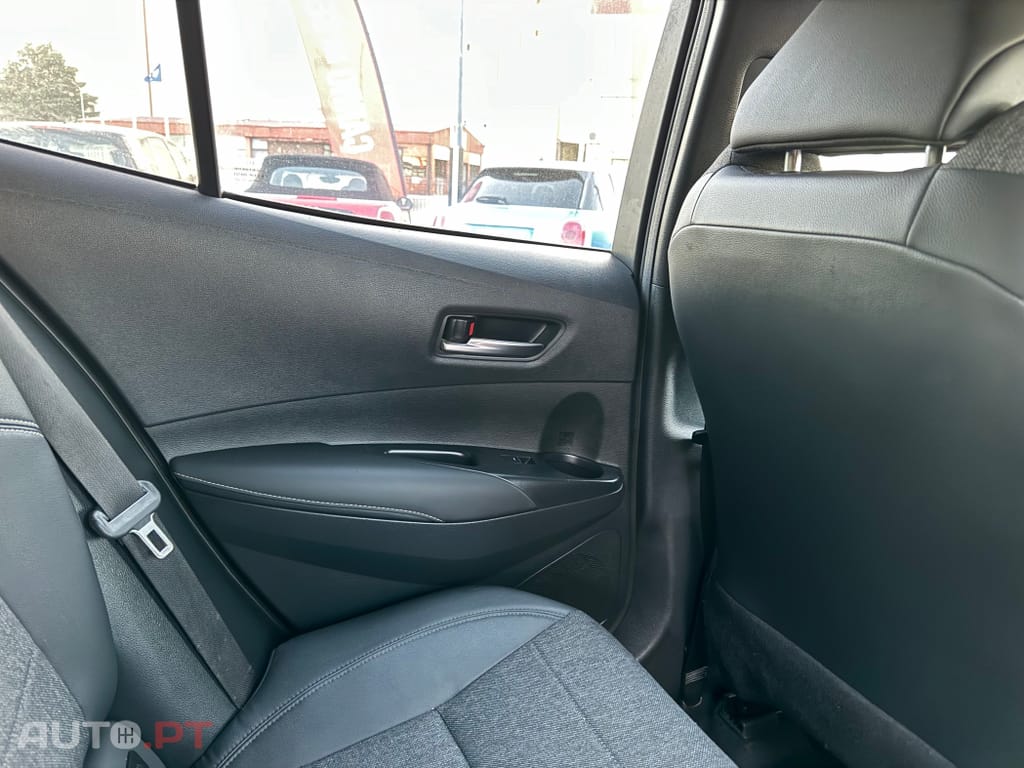Toyota Corolla 1.8 Hybrid Comfort+P.Sport