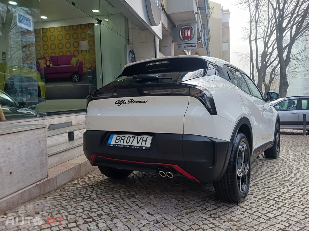 Alfa Romeo Junior 1.2 Speciale eDCT6