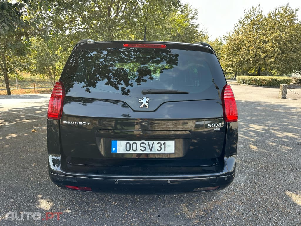 Peugeot 5008 1.6 e-HDi 7L Allure 2-Tronic 113g
