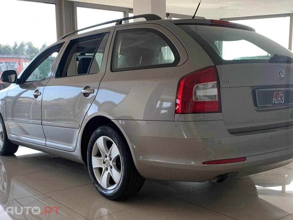 Skoda Octavia Break 1.6 TDI ELEGANCE PACK