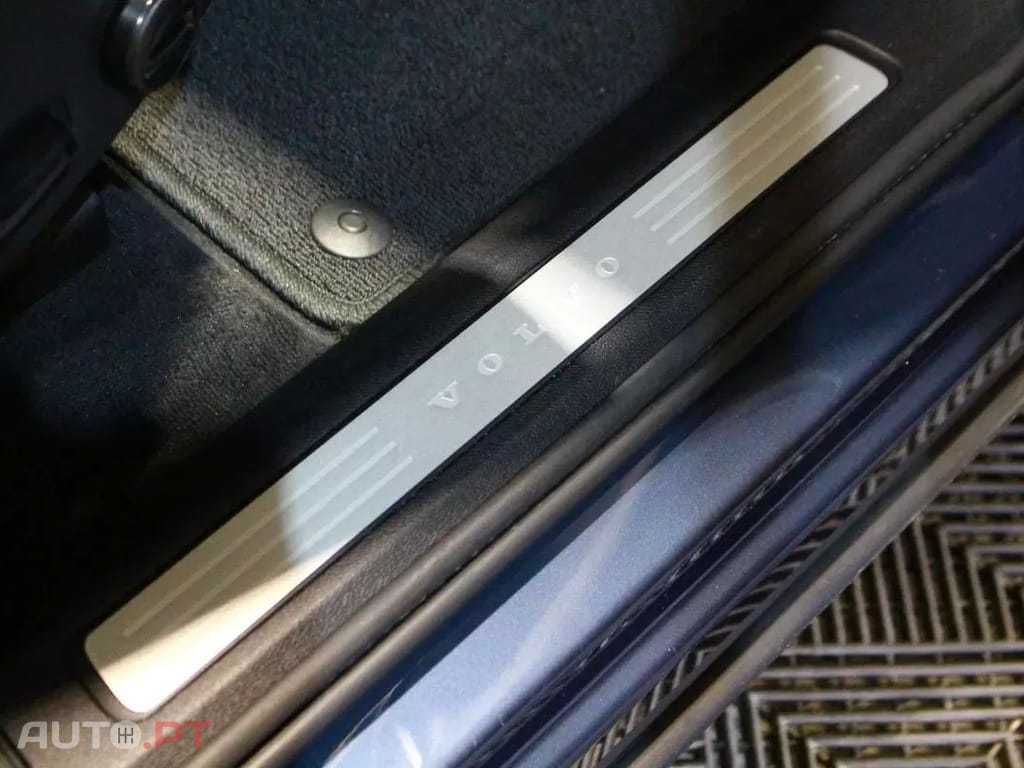 Volvo XC60 2.0 B4 Momentum