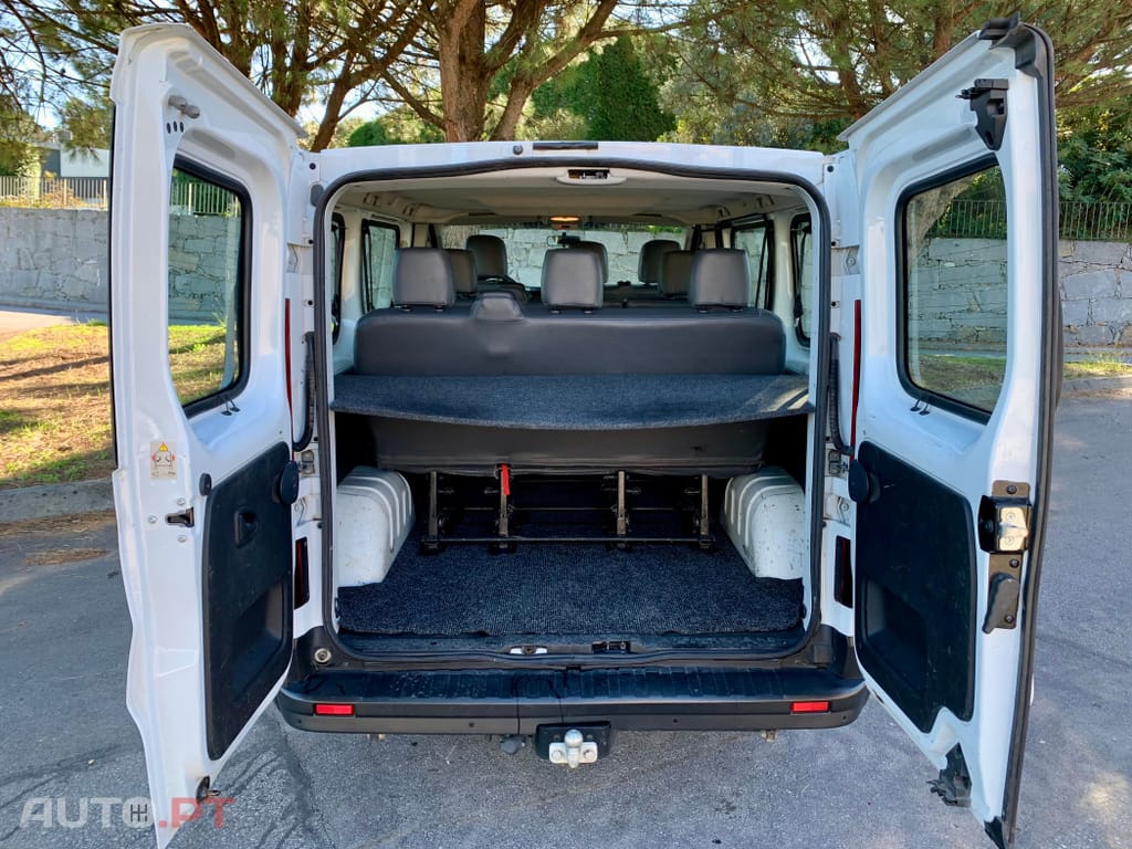 Renault Trafic 9 LUGARES