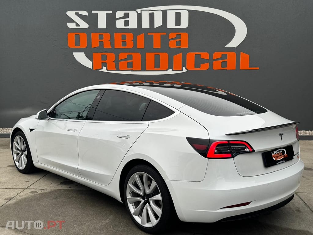 Tesla Model 3 Long-Range Dual Motor AWD
