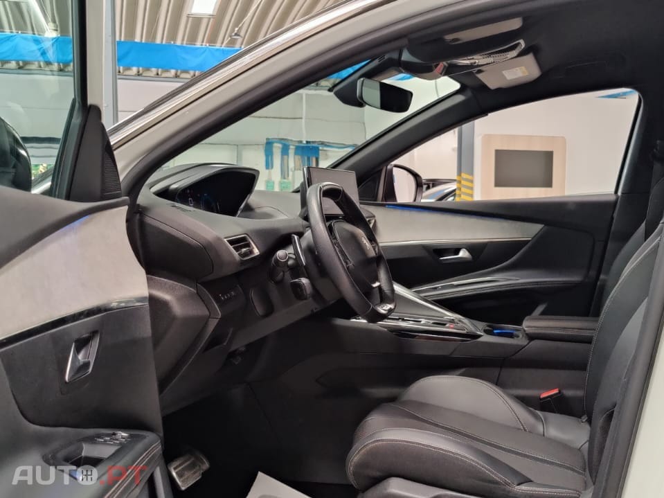Peugeot 3008 1.6 Hybrid GT e-EAT8