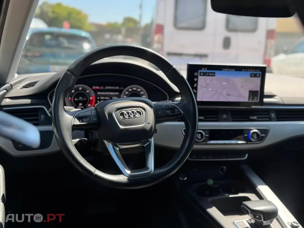 Audi A4 2.0 TDI multitronic Business Line
