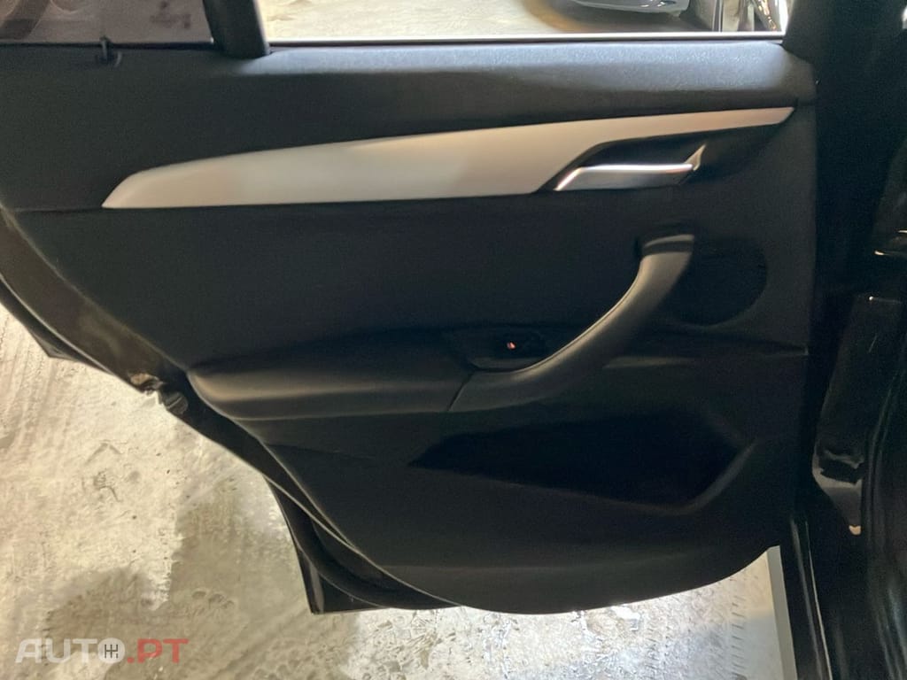 BMW X1 16 d sDrive Advantage