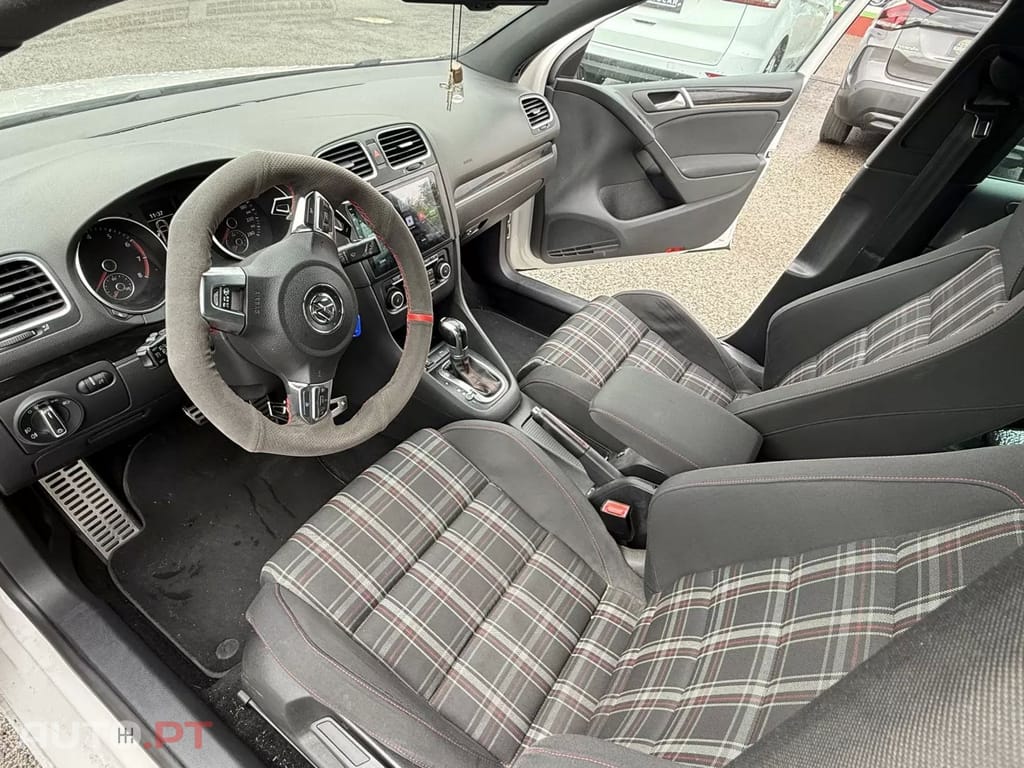 Volkswagen Golf 2.0 GTI DSG