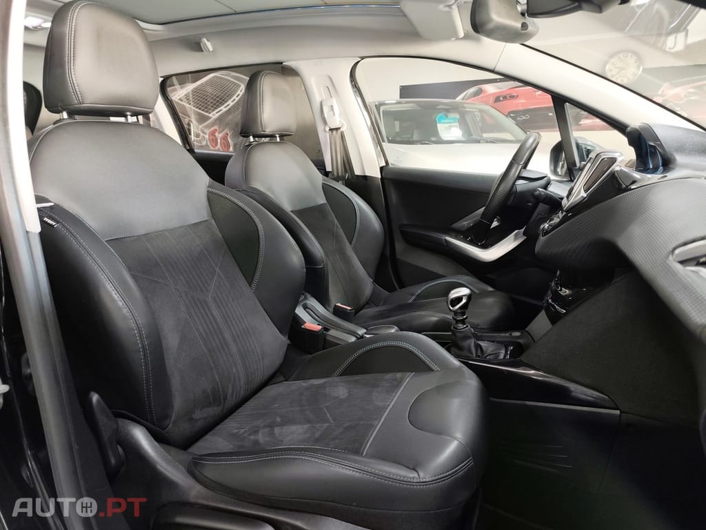 Peugeot 2008 1.6 BlueHDi Crossway