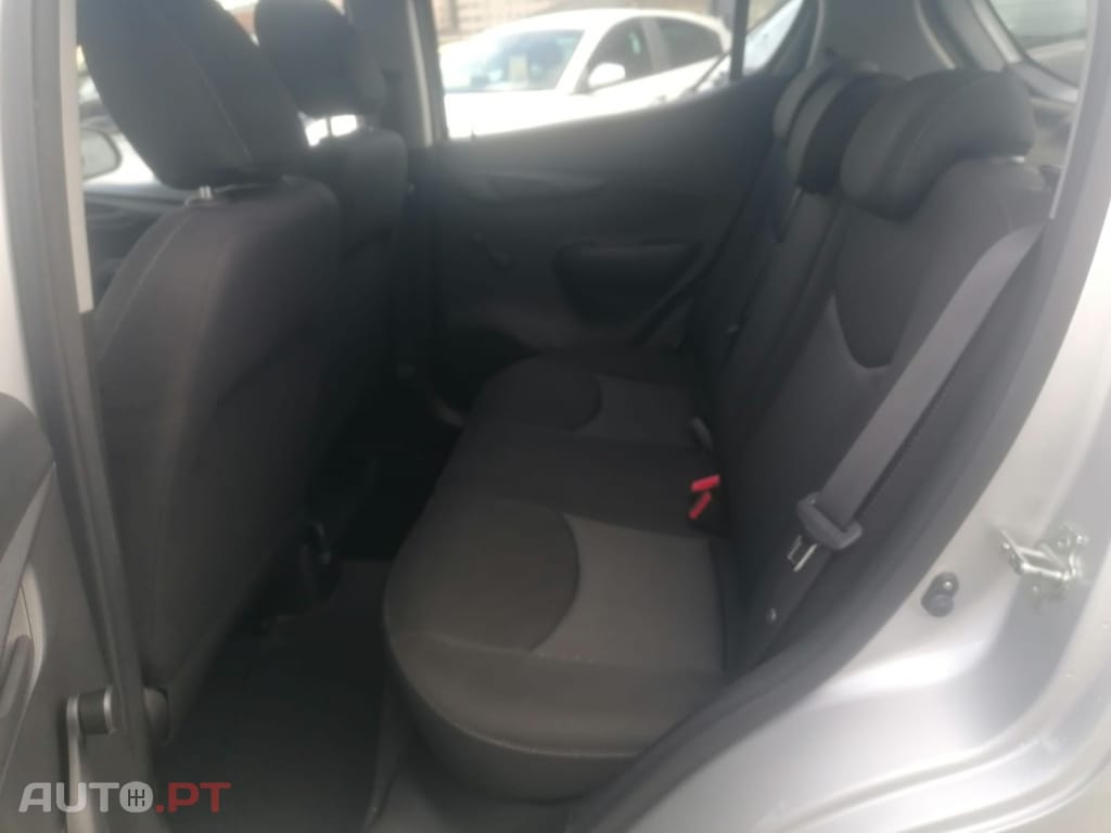 Opel Karl 1.0 Rocks
