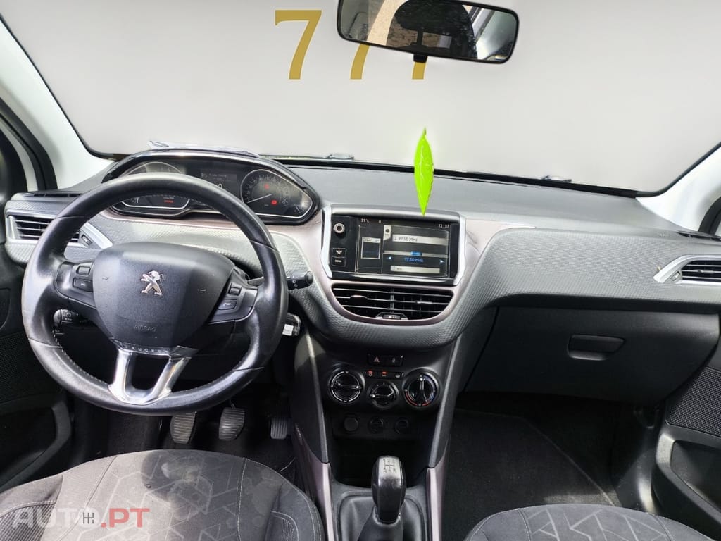 Peugeot 2008 1.6 e-HDi Active