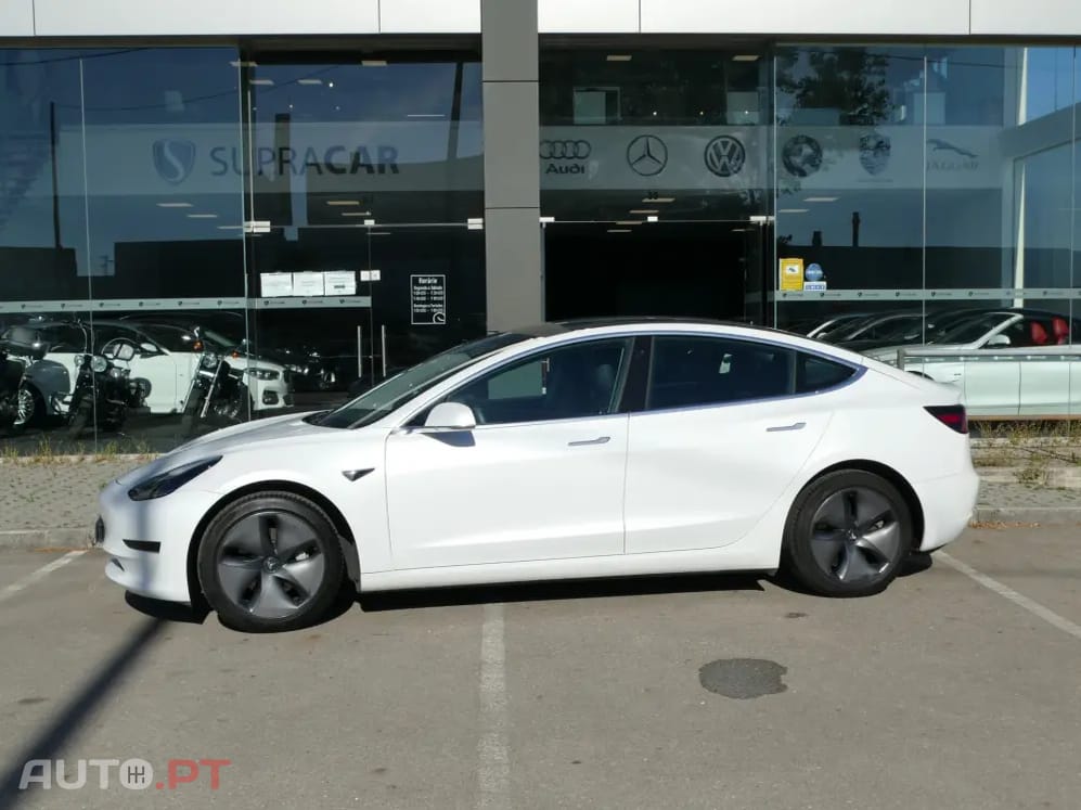 Tesla Model 3 Standard Range Plus RWD