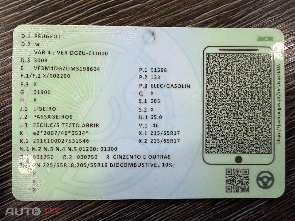 Peugeot 3008 1.6 Hybrid Allure e-EAT8